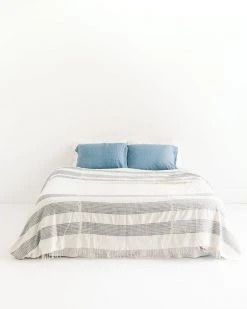 Creative Women 3 Panel Dotted Queen Blanket