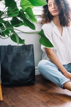 Purse & Clutch Accessories Outside Pockets Handbag - Ink Black 11 Purse & Clutch Accessories Outside Pockets Handbag - Ink Black