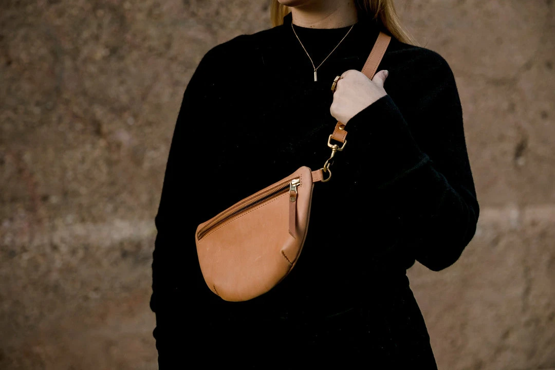 Abby Alley Cylinder Pendant Necklace 8 Abby Alley Cylinder Pendant Necklace