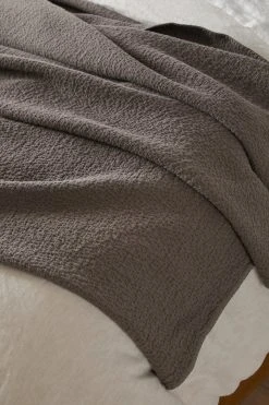 Coyuchi Cascade Matelasse Blanket - Morel