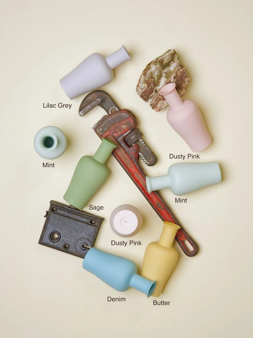 Middle Kingdom Colorful Mini Porcelain Vase 3 Best Sellers 6 Middle Kingdom Colorful Mini Porcelain Vase 3 Best Sellers