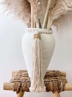 Ceremonia Cream Yarn Tassel