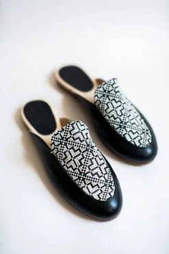 Darzah Tatreez Mule - Black + White Staff Favorites