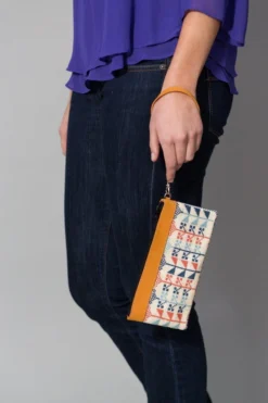 Darzah Flowers Tatreez Clutch - Camel