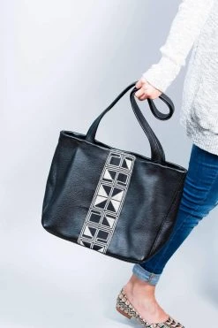 Darzah Tatreez Market Tote Bag 9 Darzah Tatreez Market Tote Bag