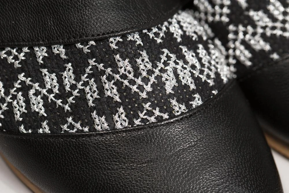 Darzah Tatreez Oxford - Silver 10 Darzah Tatreez Oxford - Silver