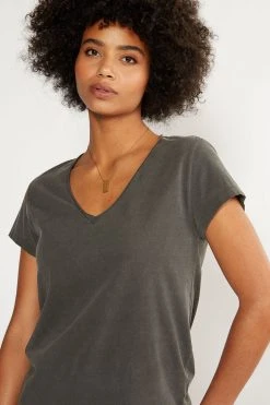 ÉTICA Aiden V Neck Tee