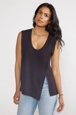 ÉTICA New Arrivals Devi Split Top