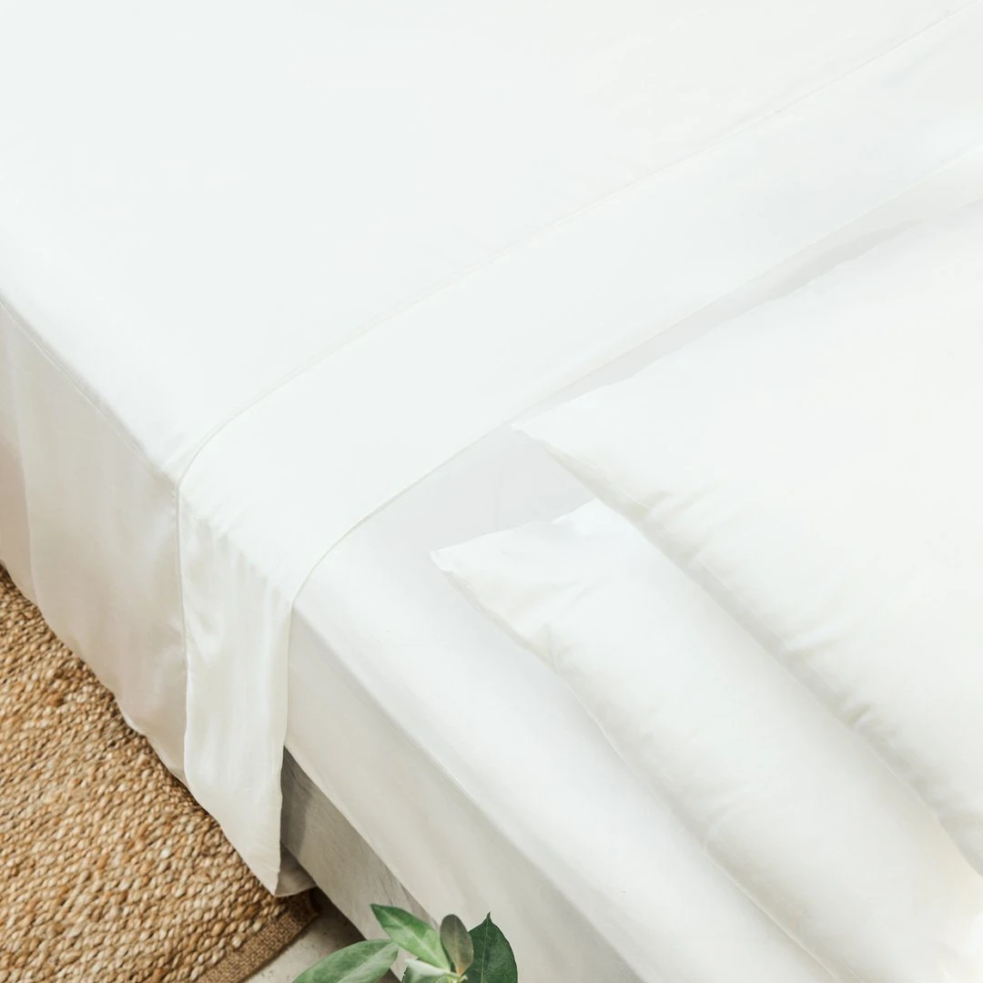 Ettitude Bamboo Sateen Flat Sheet - Cloud 3 Ettitude Bamboo Sateen Flat Sheet - Cloud