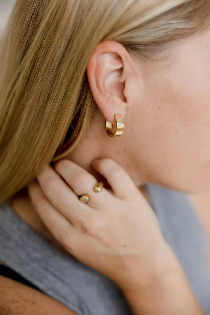 Abby Alley Everyday Hoops Jewelry 5 Abby Alley Everyday Hoops Jewelry