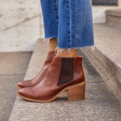 Nisolo Heeled Chelsea Boot - Brandy Shoes