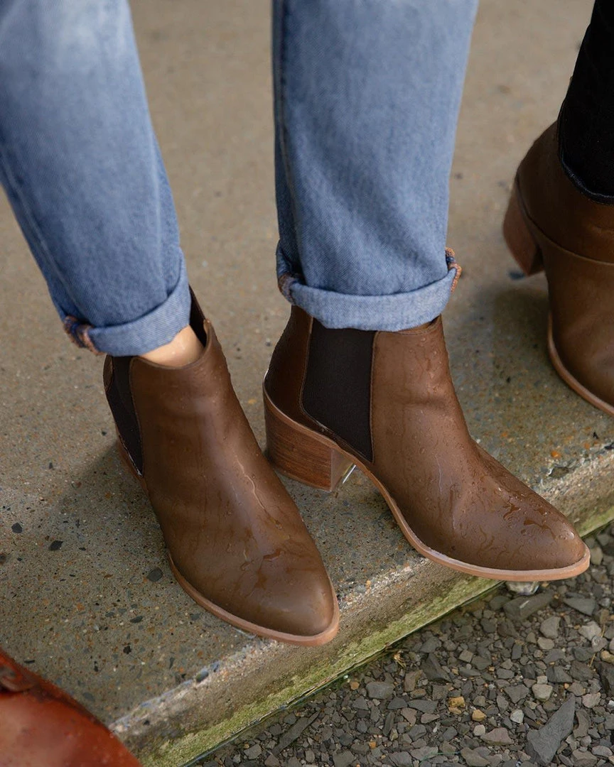 Nisolo Shoes Heeled Chelsea Boot - Chocolate 4 Nisolo Shoes Heeled Chelsea Boot - Chocolate