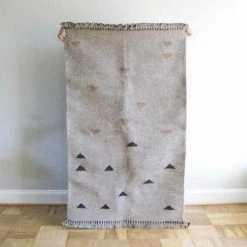 Ichcha Triangle Wool Dhurrie Rug