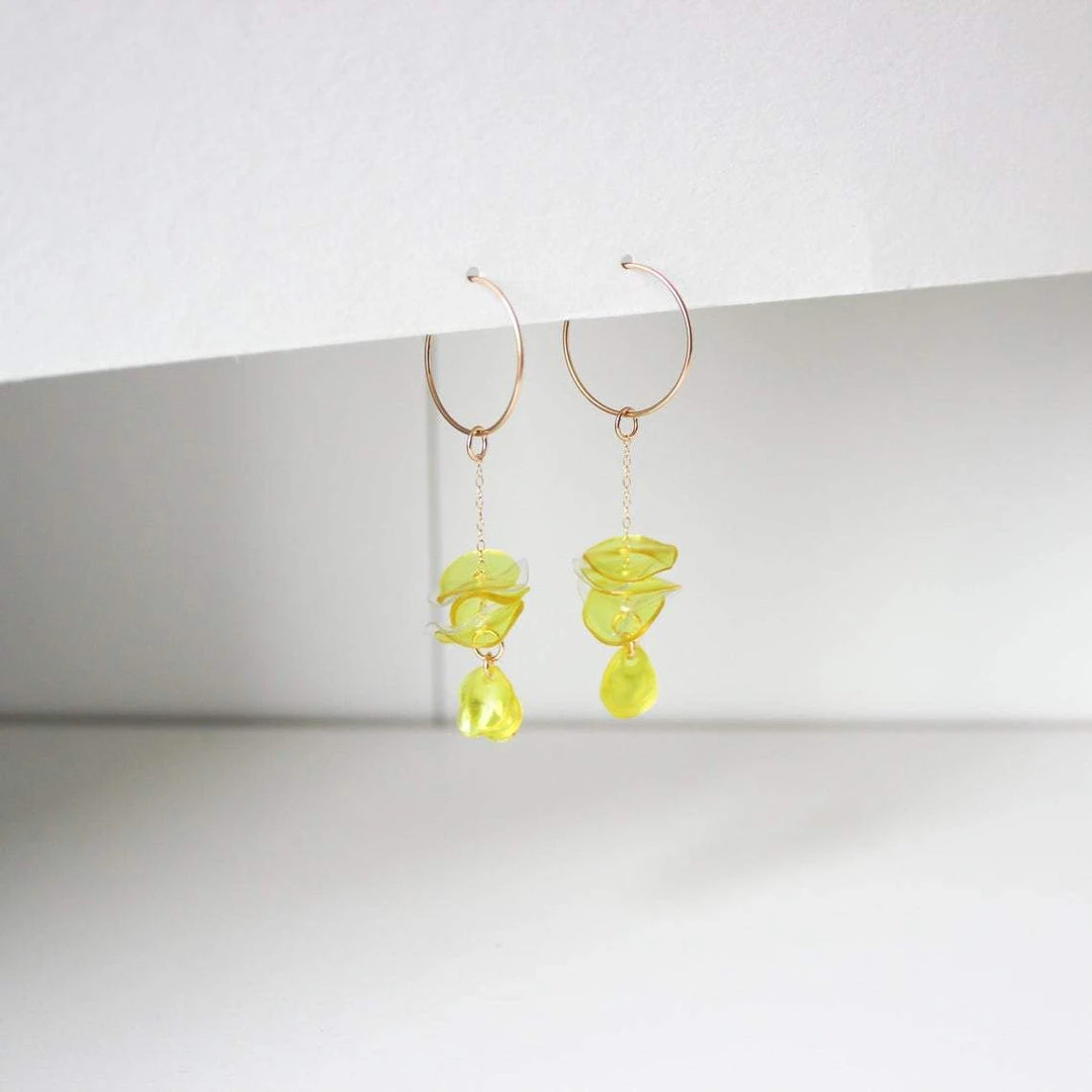 Giulia Letzi + META Jewelry Illuminating Upcycled Chain Drop Earrings - Yellow 3 Giulia Letzi + META Jewelry Illuminating Upcycled Chain Drop Earrings - Yellow