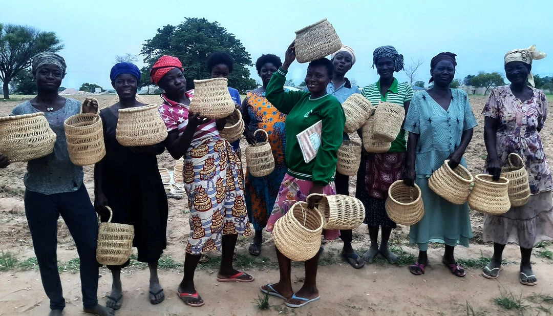 KAZI Home Goods Lace Hurricane Basket Vase 5 KAZI Home Goods Lace Hurricane Basket Vase