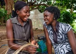 KAZI Nea Opal Gray Wall Plate III