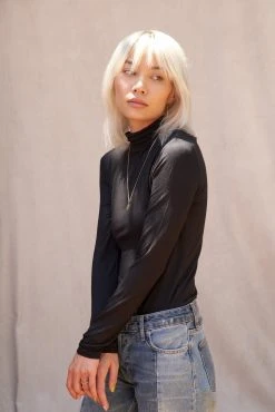 LA Relaxed Smooth Modal Jersey Turtleneck 15 LA Relaxed Smooth Modal Jersey Turtleneck