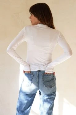 LA Relaxed Smooth Modal Jersey Turtleneck 16 LA Relaxed Smooth Modal Jersey Turtleneck