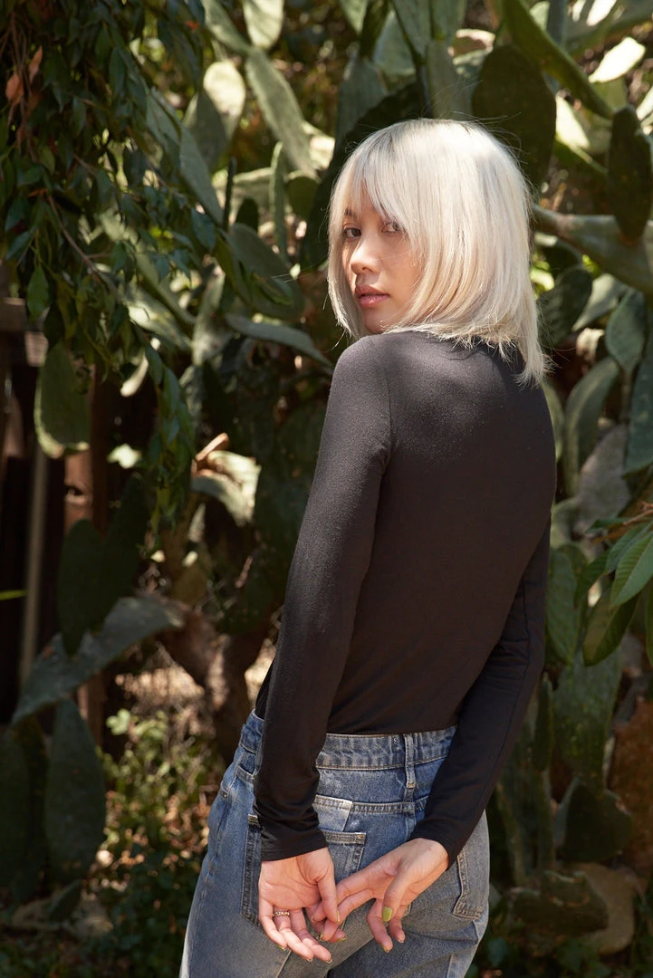 LA Relaxed Smooth Modal Jersey Turtleneck 5 LA Relaxed Smooth Modal Jersey Turtleneck