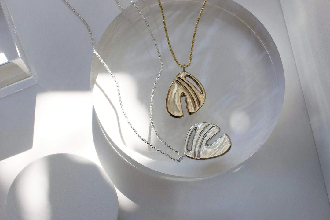 L.Greenwalt Jewelry Abstract Monstera Pendant Necklace 7 L.Greenwalt Jewelry Abstract Monstera Pendant Necklace