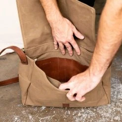 Nisolo Loreto Messenger Bag - Waxed Canvas