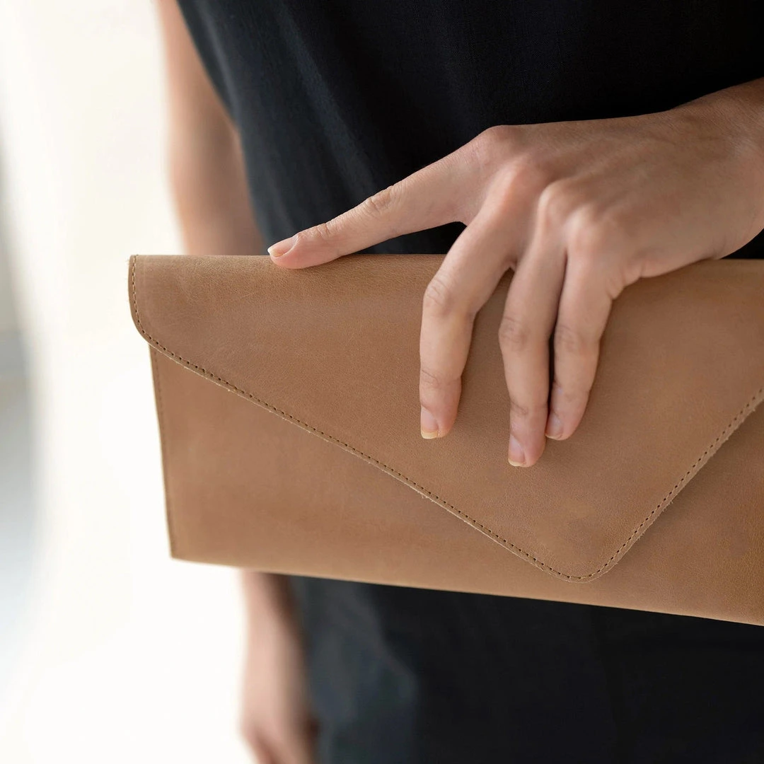 Nisolo Luisa Clutch Accessories 8 Nisolo Luisa Clutch Accessories