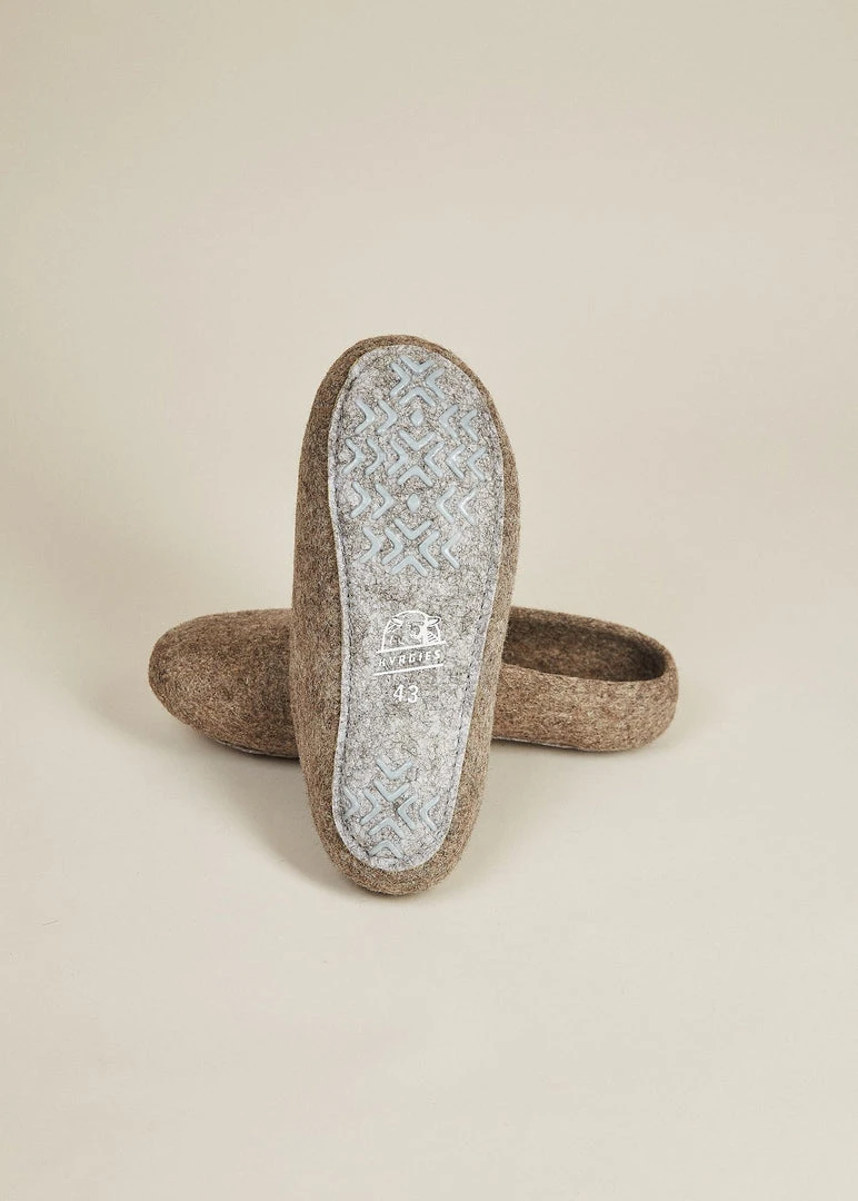 Kyrgies Men's Classic Sole Low Back Wool Slippers - Oatmeal Best Sellers 5 Kyrgies Men's Classic Sole Low Back Wool Slippers - Oatmeal Best Sellers