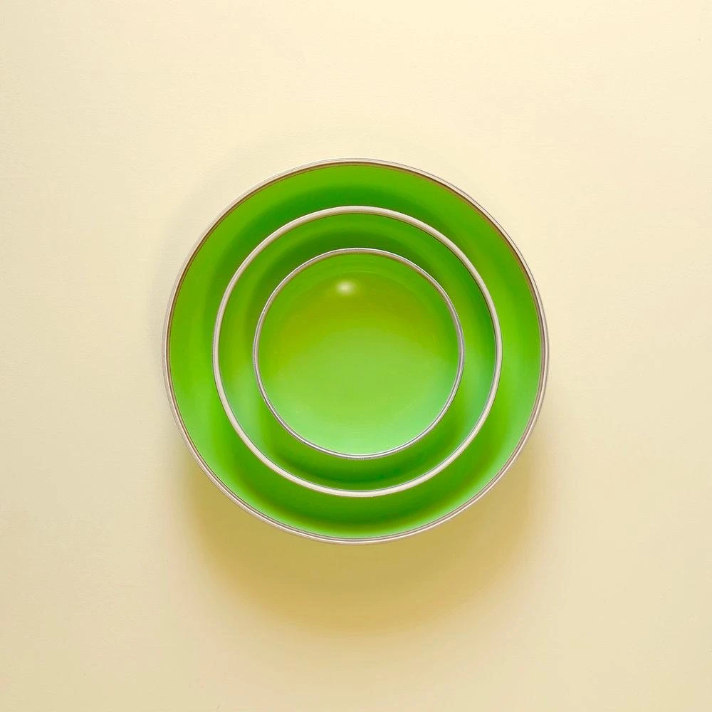 Middle Kingdom Hermit Porcelain Bowl - Apple Green 3 Middle Kingdom Hermit Porcelain Bowl - Apple Green