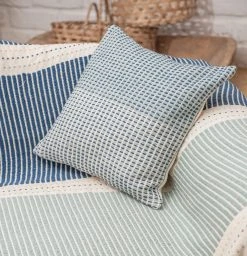 Zuahaza Naidi Throw Pillow Cover