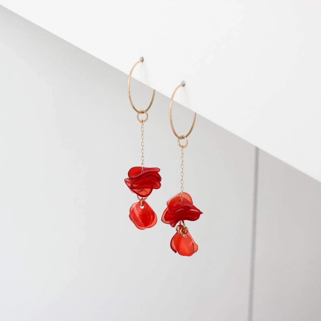 Giulia Letzi + META Jewelry Nina Upcycled Chain Drop Earrings - Coral 3 Giulia Letzi + META Jewelry Nina Upcycled Chain Drop Earrings - Coral