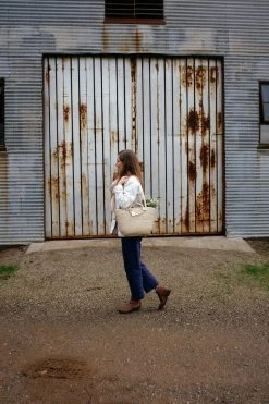 Caminito Mercado Canasta Tote Bag