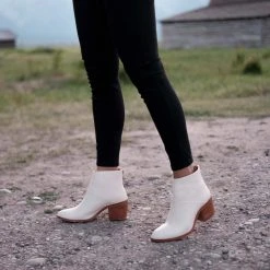 Nisolo Dari Boot - Bone