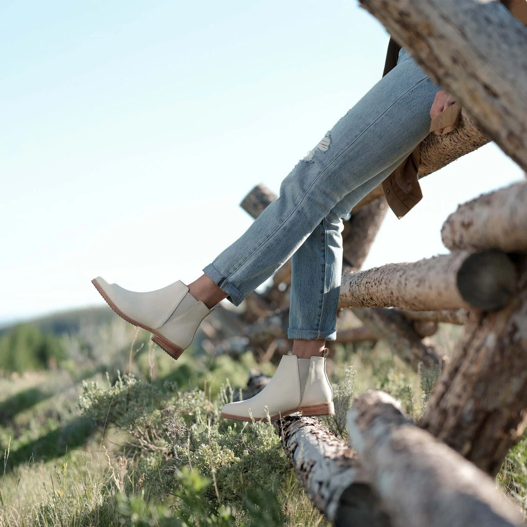 Nisolo Special Occasion Everyday Chelsea Boot - Bone 5 Nisolo Special Occasion Everyday Chelsea Boot - Bone