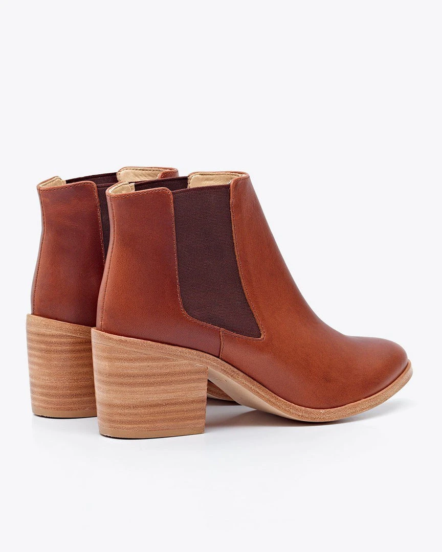 Nisolo Heeled Chelsea Boot - Brandy Shoes 11 Nisolo Heeled Chelsea Boot - Brandy Shoes
