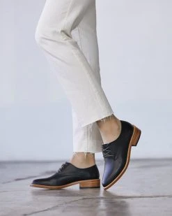 Nisolo James Oxford - Black Best Sellers