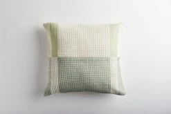 Zuahaza Páramo Throw Pillow Cover