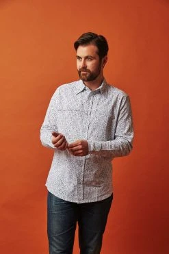 Passion Lilie Men's Classic Tulip Button Down Shirt