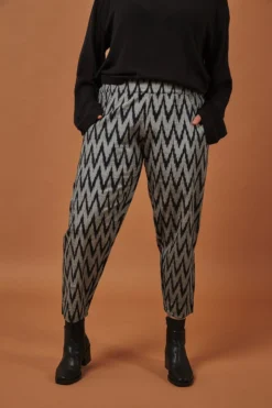 Passion Lilie Gray Chevron Crop Pants 9 Passion Lilie Gray Chevron Crop Pants