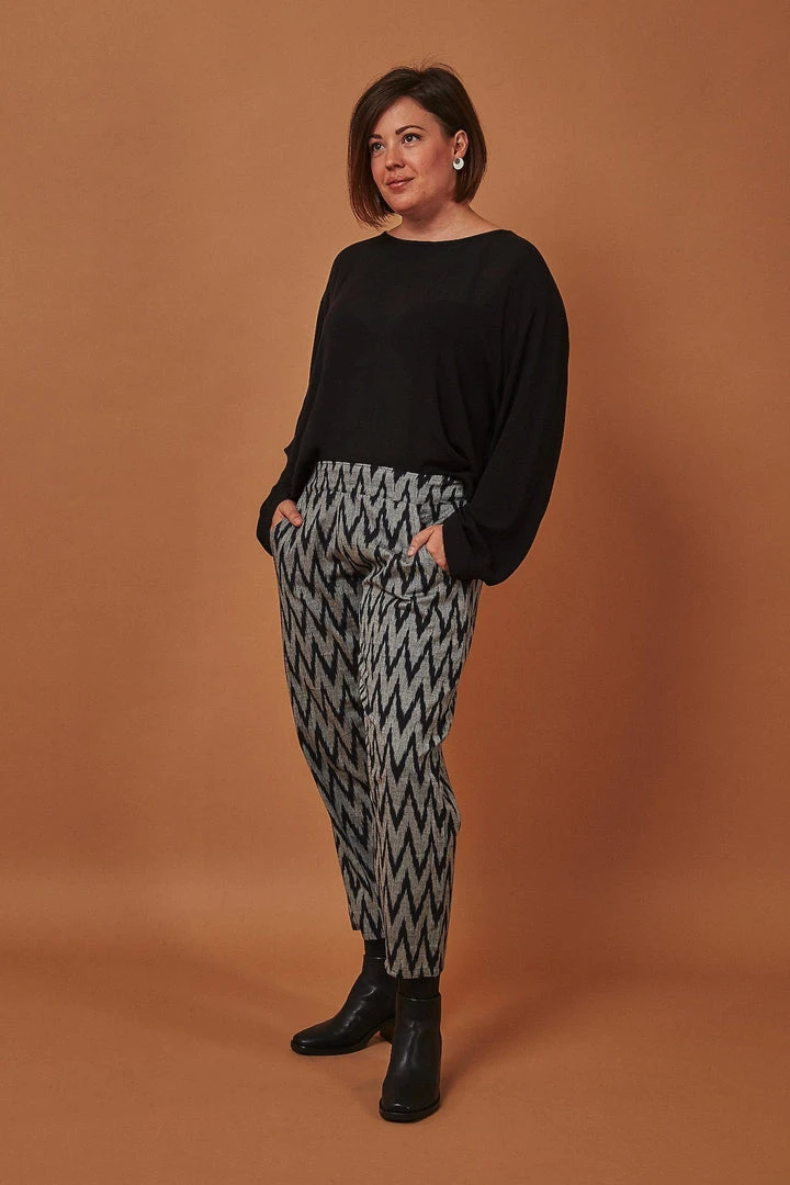 Passion Lilie Gray Chevron Crop Pants 3 Passion Lilie Gray Chevron Crop Pants