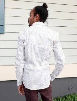 Passion Lilie Men's Indre Button Down Shirt