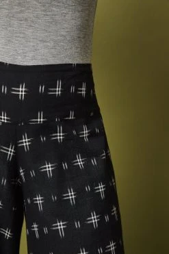 Passion Lilie Raven Pants