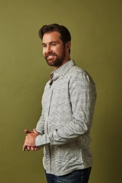 Passion Lilie Men's Timeless Button Down Shirt - Gray