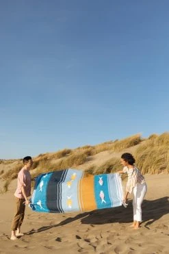 Caminito Pez Azul Upcycled Blanket