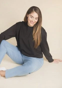 Poplinen Clothing Cindy Crop Pocket Tee - Black