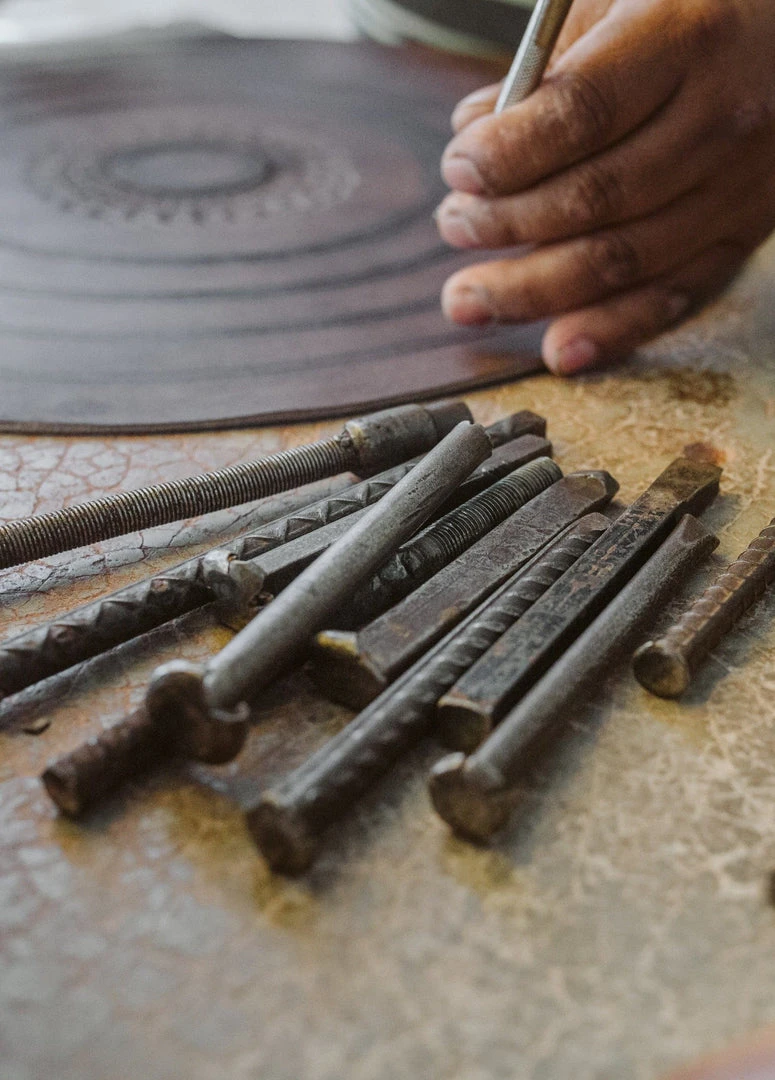 Purse & Clutch Embossed Circle Shoulder Bag - Charcoal Accessories 9 Purse & Clutch Embossed Circle Shoulder Bag - Charcoal Accessories
