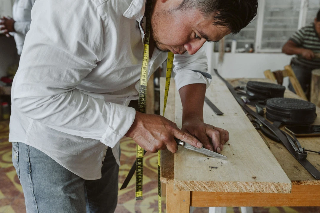 Purse & Clutch Embossed Leather Wristlet Accessories 6 Purse & Clutch Embossed Leather Wristlet Accessories