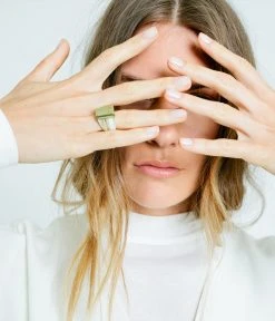 Rose & Fitzgerald Layered Horn Ring 10 Rose & Fitzgerald Layered Horn Ring