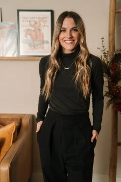 Mien Sol Mock Neck Long Sleeve Top