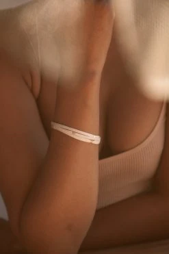 Stella Fluorescent Petite Gilded Strand Bracelet 8 Stella Fluorescent Petite Gilded Strand Bracelet