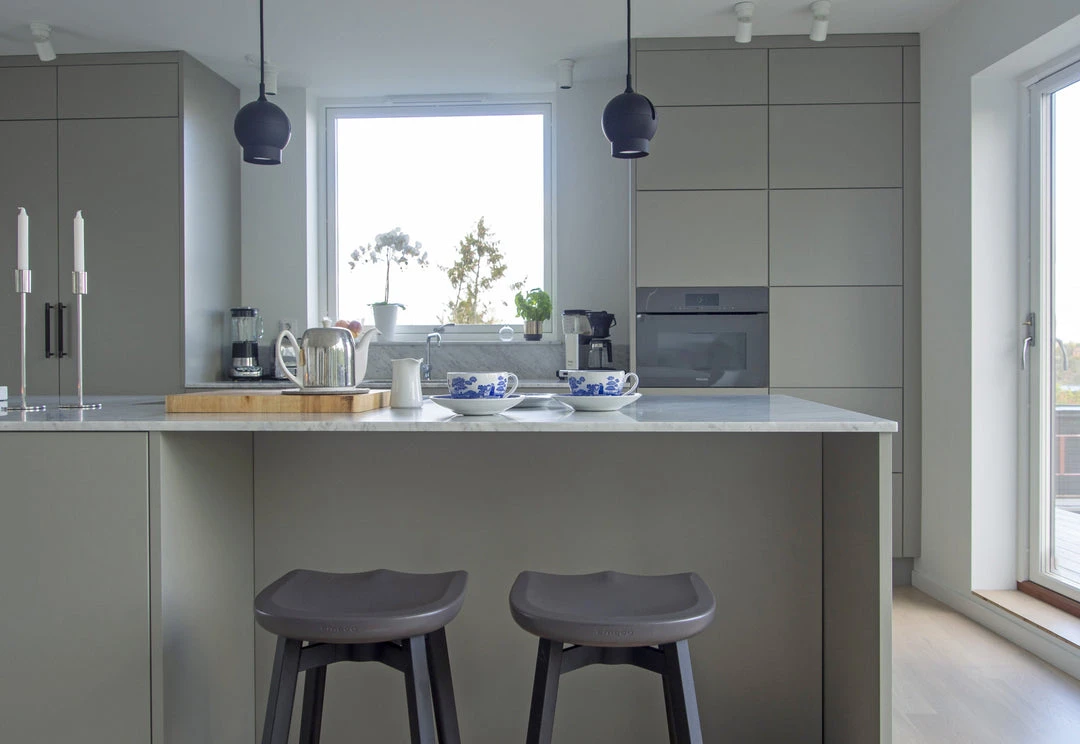 Emeco Su Counter Stool - Wood Frame Furniture 10 Emeco Su Counter Stool - Wood Frame Furniture